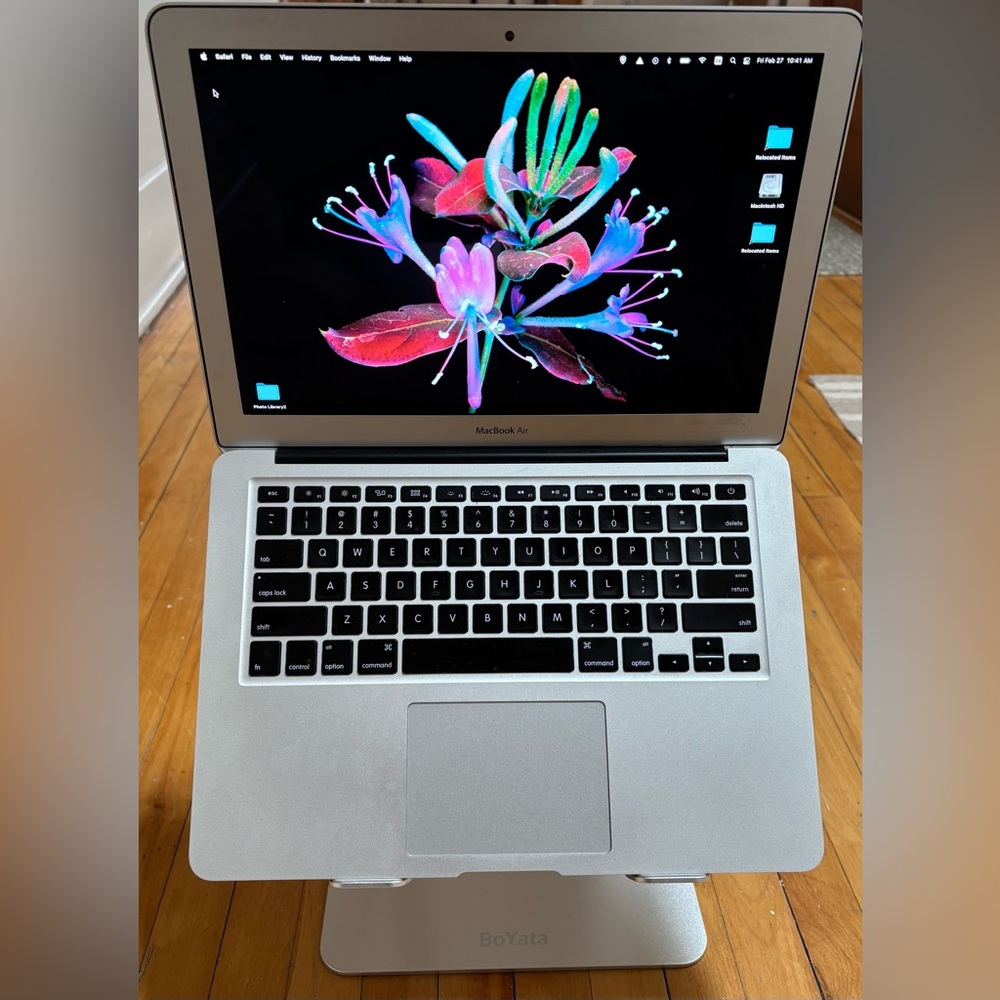 Boysta laptop stand. - Picture 4 of 6
